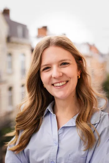 Portret Sari Dekelver